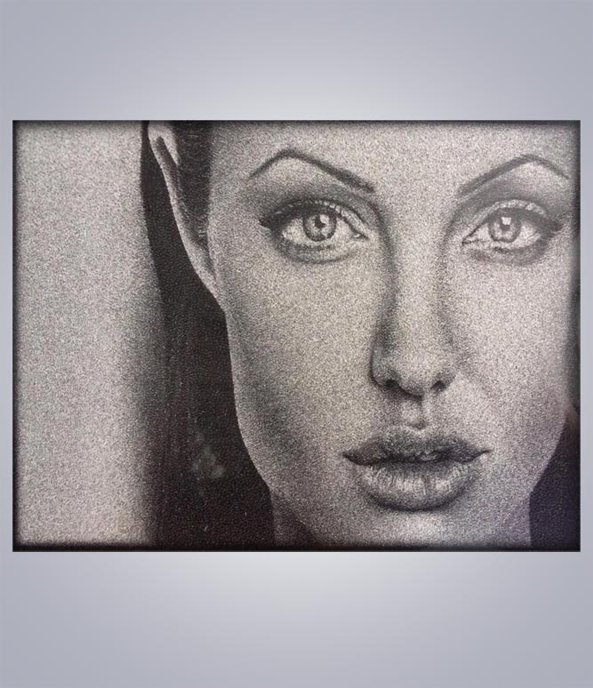 Гравировка портрета Анджелины Джоли